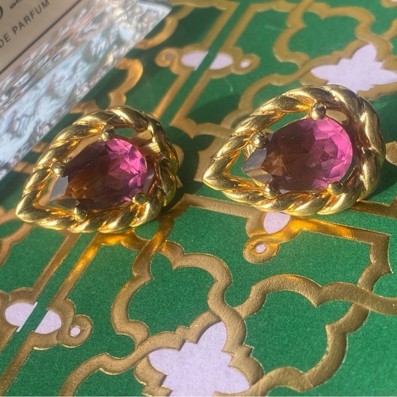 AUTHENTIC vintage Christian Dior gold tone pink crystal clip on earrings - Picture 7 of 16